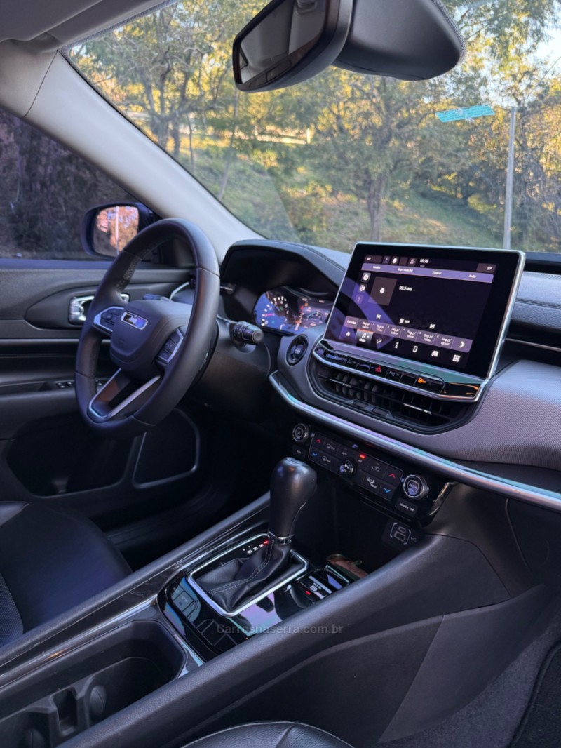 COMPASS 1.3 LONGITUDE T270 16V TURBO FLEX 4P AUTOMÁTICO - 2022 - NOVA ARAçá