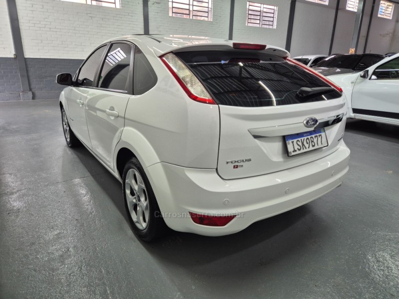 FOCUS 2.0 TITANIUM HATCH 16V FLEX 4P AUTOMÁTICO - 2012 - GARIBALDI