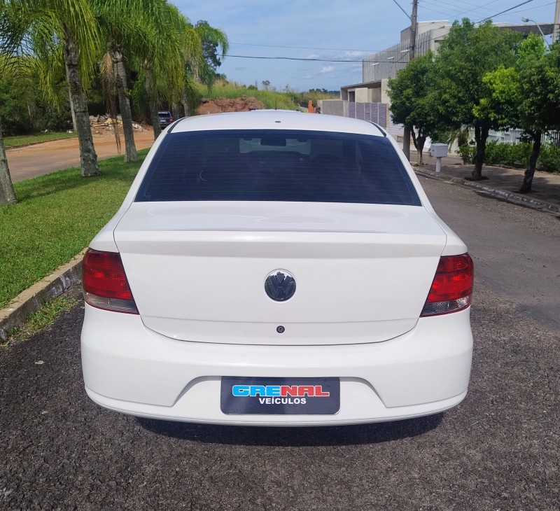 VOYAGE 1.0 MI 8V FLEX 4P MANUAL - 2010 - CAMPO BOM
