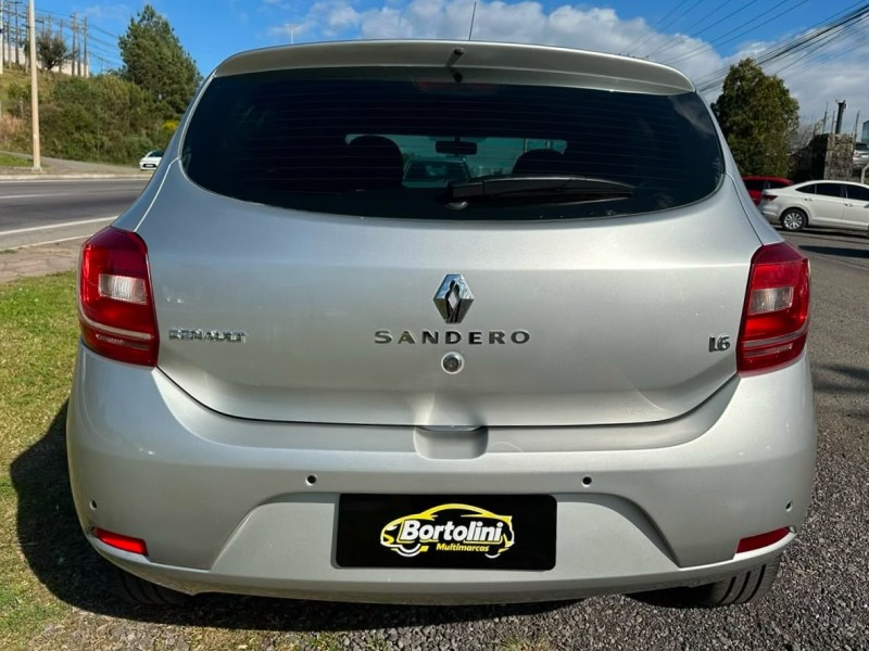 SANDERO 1.6 DYNAMIQUE 8V FLEX 4P MANUAL - 2015 - FARROUPILHA