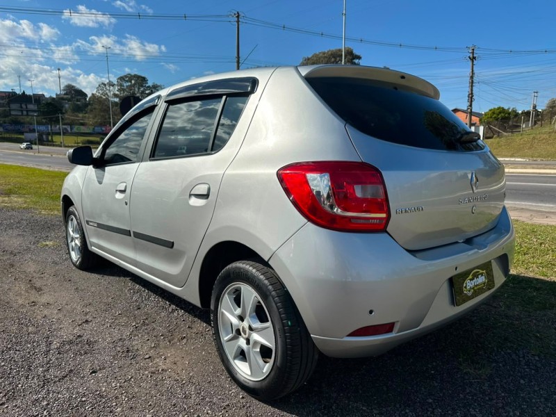 SANDERO 1.6 DYNAMIQUE 8V FLEX 4P MANUAL - 2015 - FARROUPILHA