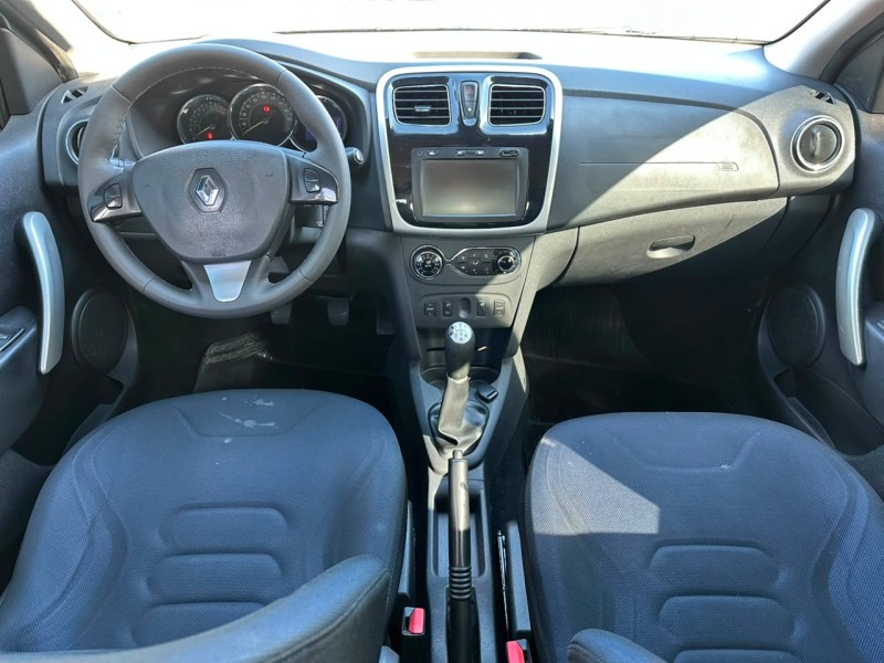 SANDERO 1.6 DYNAMIQUE 8V FLEX 4P MANUAL - 2015 - FARROUPILHA