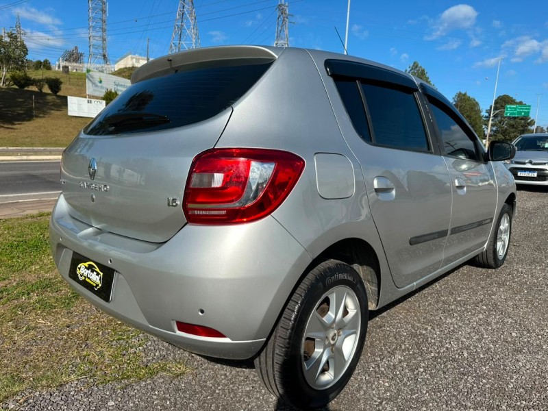 SANDERO 1.6 DYNAMIQUE 8V FLEX 4P MANUAL - 2015 - FARROUPILHA