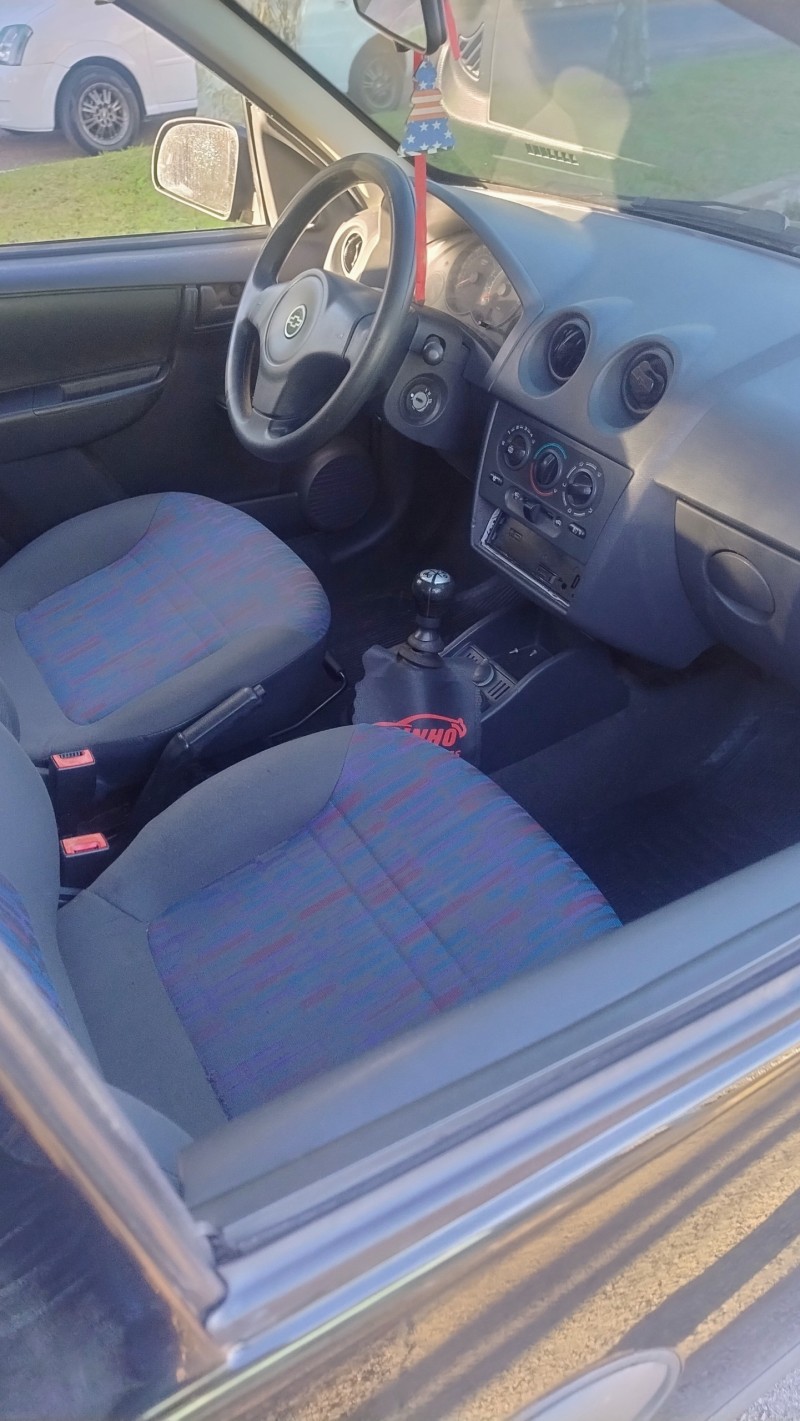 CELTA 1.0 MPFI SPIRIT 8V FLEX 4P MANUAL - 2010 - CAMPO BOM