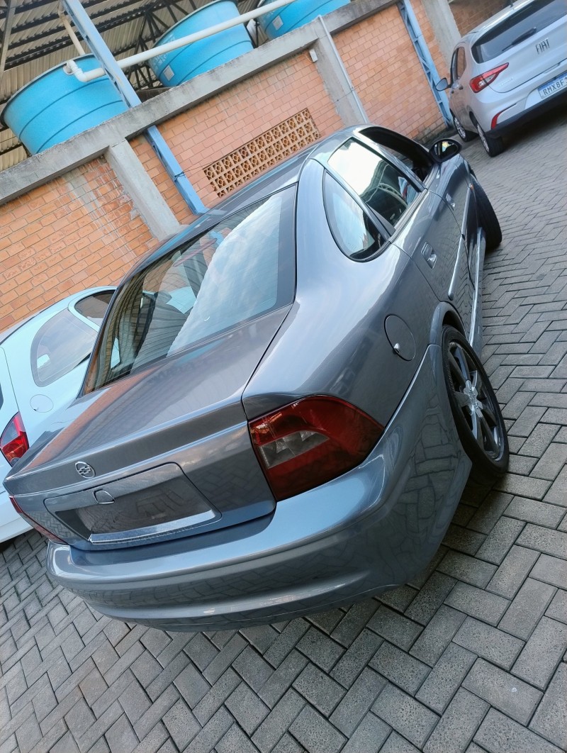 VECTRA 2.2 MPFI GLS 8V GASOLINA 4P MANUAL - 2000 - CAMPO BOM