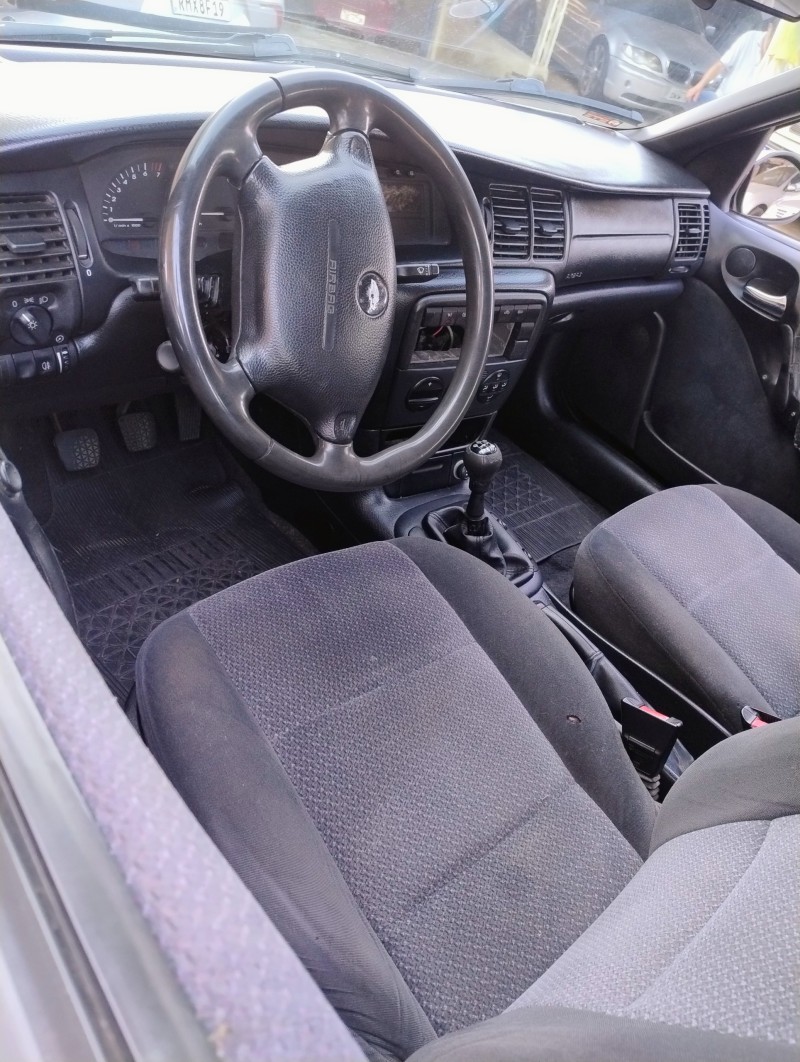 VECTRA 2.2 MPFI GLS 8V GASOLINA 4P MANUAL - 2000 - CAMPO BOM