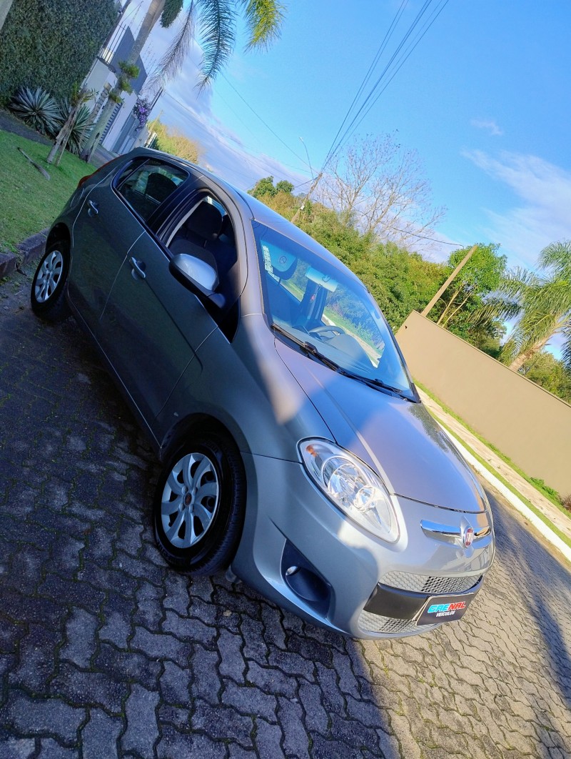 PALIO 1.4 MPI ATTRACTIVE 8V FLEX 4P MANUAL