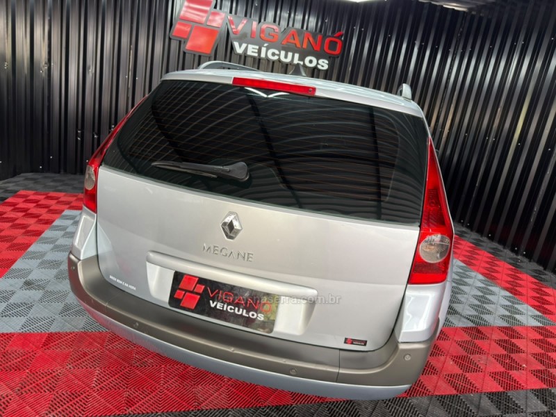 MÉGANE 1.6 DYNAMIQUE GRAND TOUR 16V FLEX 4P MANUAL - 2008 - CAXIAS DO SUL
