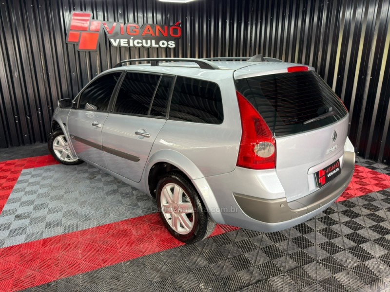 MÉGANE 1.6 DYNAMIQUE GRAND TOUR 16V FLEX 4P MANUAL - 2008 - CAXIAS DO SUL