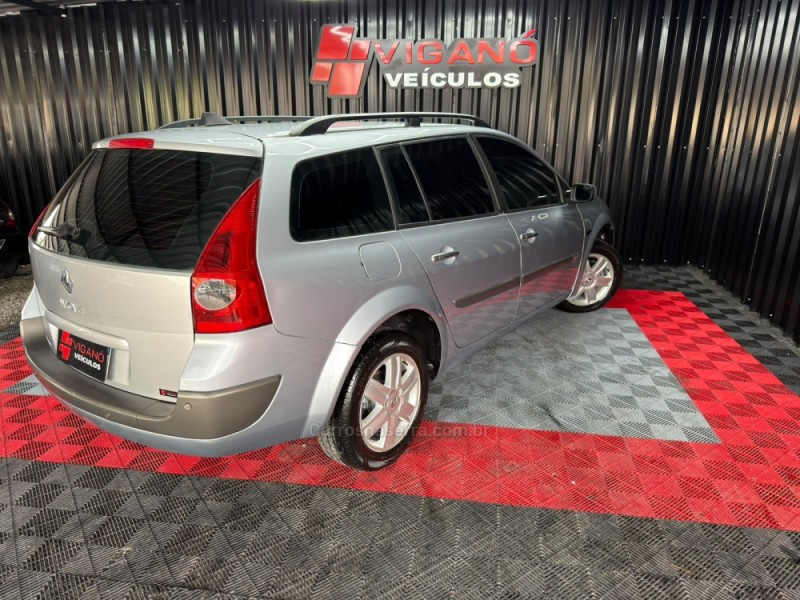 MÉGANE 1.6 DYNAMIQUE GRAND TOUR 16V FLEX 4P MANUAL - 2008 - CAXIAS DO SUL