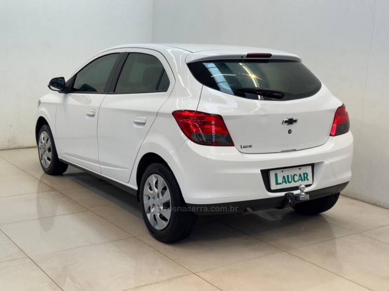 ONIX 1.4 MPFI LTZ 8V FLEX 4P MANUAL - 2015 - CASCA