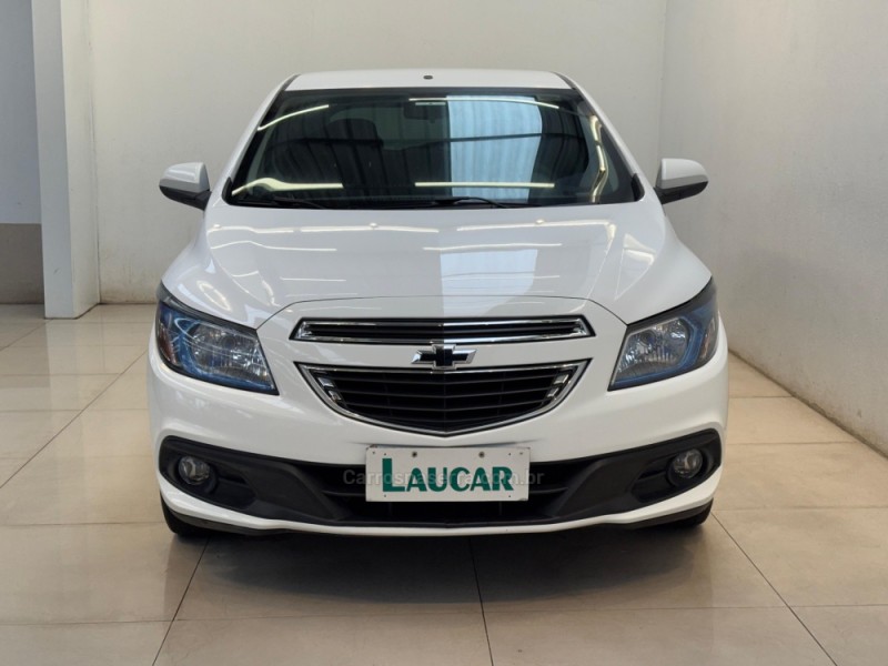 ONIX 1.4 MPFI LTZ 8V FLEX 4P MANUAL - 2015 - CASCA