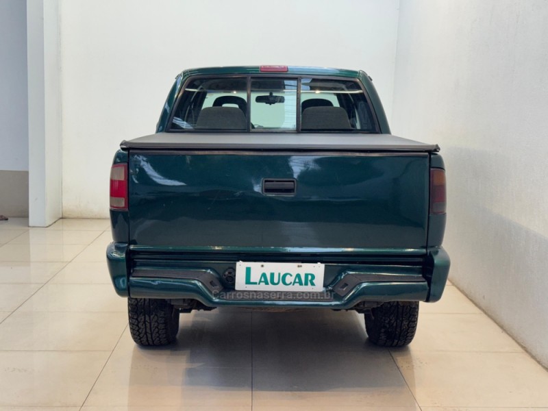 S10 2.5 DLX 4X4 CD 8V TURBO DIESEL 4P MANUAL - 2000 - CASCA