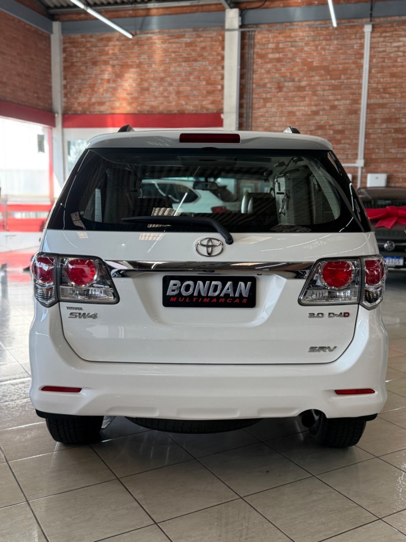 HILUX SW4 3.0 SRV 4X4 7 LUGARES 16V TURBO INTERCOOLER DIESEL 4P AUTOMÁTICO - 2013 - FARROUPILHA
