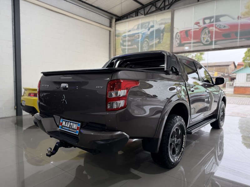 L200 TRITON 2.4 16V TURBO DIESEL SPORT HPE TOP CD 4P 4X4 AUTOMÁTICO - 2017 - CAXIAS DO SUL
