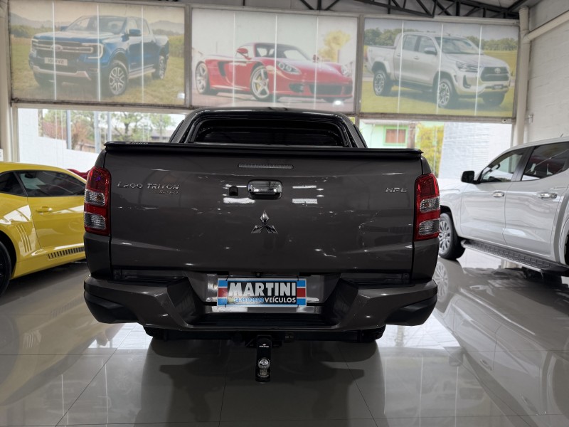 L200 TRITON 2.4 16V TURBO DIESEL SPORT HPE TOP CD 4P 4X4 AUTOMÁTICO - 2017 - CAXIAS DO SUL