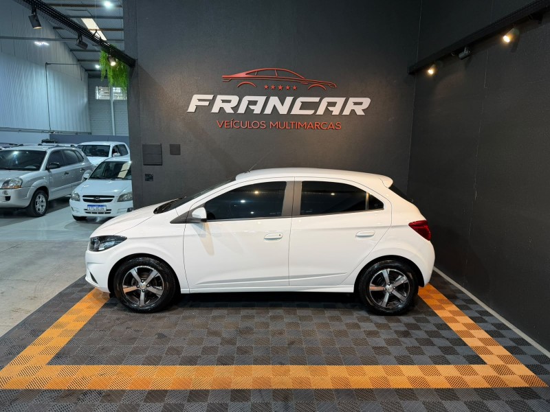 ONIX 1.4 MPFI LTZ 8V FLEX 4P MANUAL - 2017 - ANTôNIO PRADO