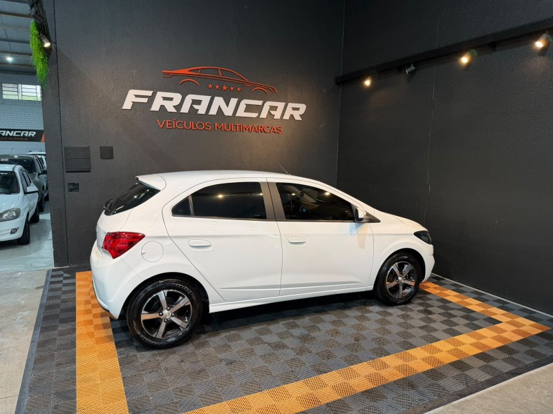 ONIX 1.4 MPFI LTZ 8V FLEX 4P MANUAL - 2017 - ANTôNIO PRADO