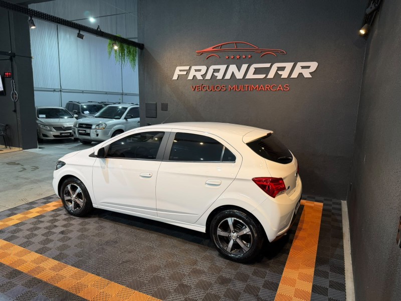 ONIX 1.4 MPFI LTZ 8V FLEX 4P MANUAL - 2017 - ANTôNIO PRADO