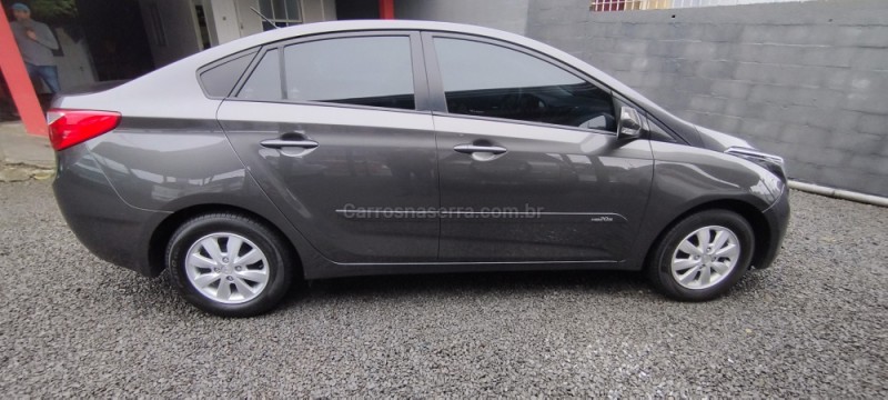 HB20S 1.6 COMFORT STYLE 16V FLEX 4P MANUAL - 2015 - FARROUPILHA