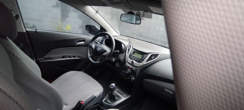 HB20S 1.6 COMFORT STYLE 16V FLEX 4P MANUAL - 2015 - FARROUPILHA