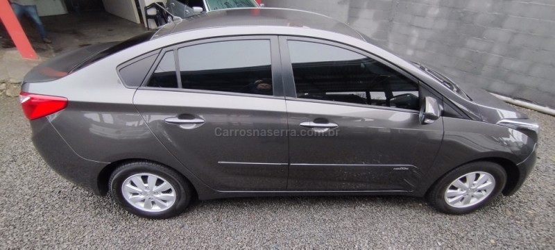 HB20S 1.6 COMFORT STYLE 16V FLEX 4P MANUAL - 2015 - FARROUPILHA