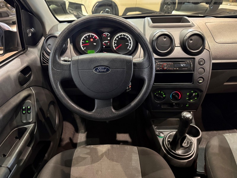 FIESTA 1.0 ROCAM HATCH 8V FLEX 4P MANUAL - 2011 - FARROUPILHA