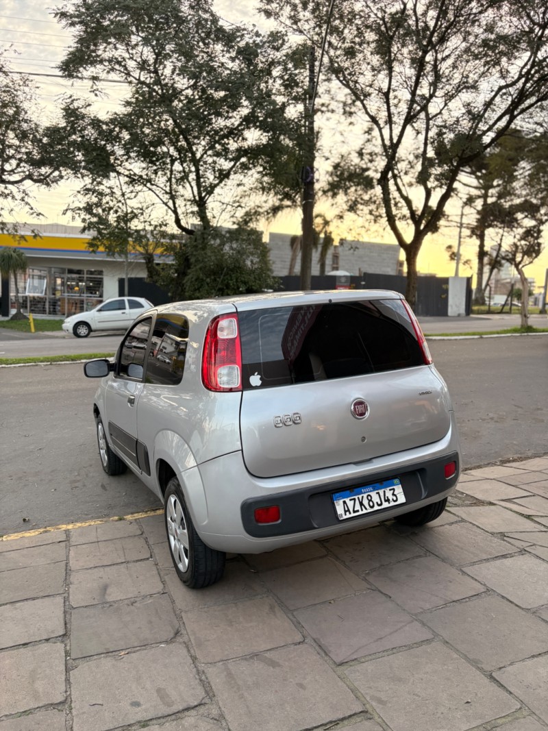 UNO 1.0 VIVACE 8V FLEX 2P MANUAL - 2015 - FARROUPILHA