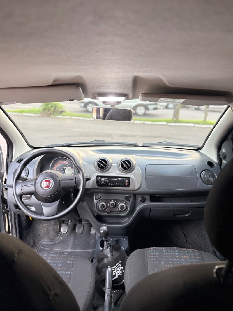 UNO 1.0 VIVACE 8V FLEX 2P MANUAL - 2015 - FARROUPILHA