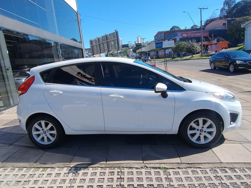 FIESTA 1.6 SE HATCH 16V FLEX 4P MANUAL - 2012 - CAXIAS DO SUL