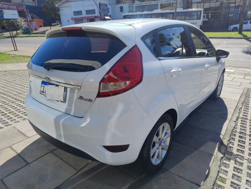 FIESTA 1.6 SE HATCH 16V FLEX 4P MANUAL - 2012 - CAXIAS DO SUL
