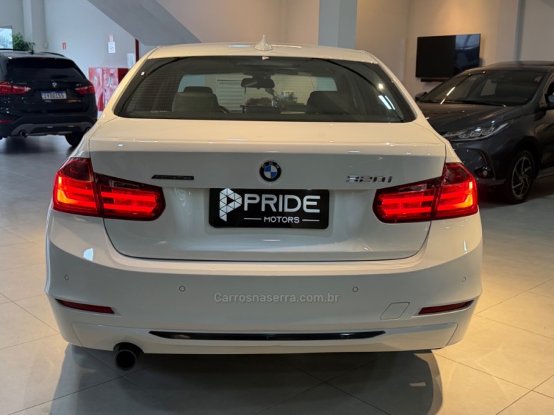 320I 2.0 16V TURBO ACTIVE FLEX 4P AUTOMÁTICO - 2015 - CAXIAS DO SUL