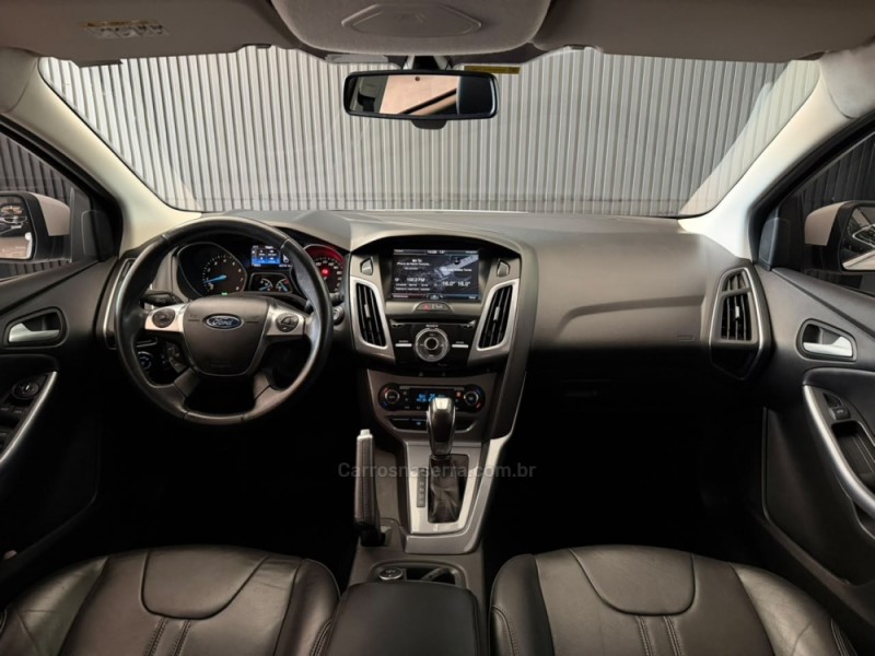 FOCUS 2.0 TITANIUM 16V FLEX 4P AUTOMÁTICO - 2015 - ESTâNCIA VELHA