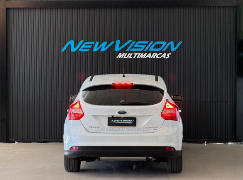 FOCUS 2.0 TITANIUM 16V FLEX 4P AUTOMÁTICO - 2015 - ESTâNCIA VELHA