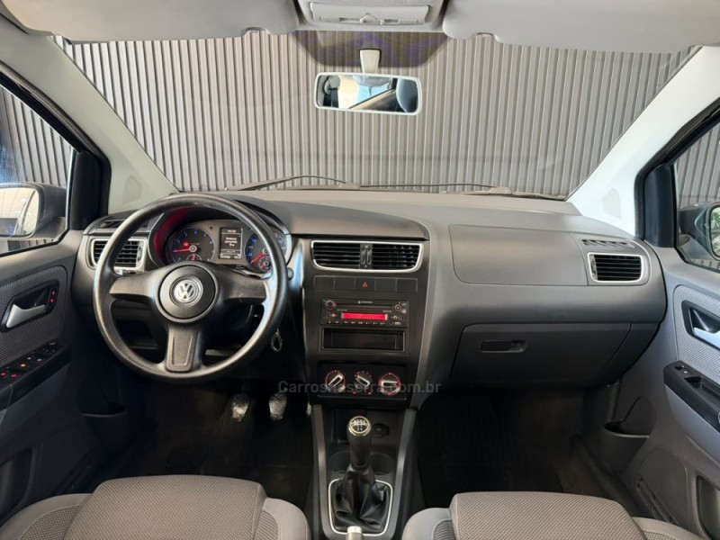 FOX 1.0 MI TREND 8V FLEX 4P MANUAL - 2010 - ESTâNCIA VELHA