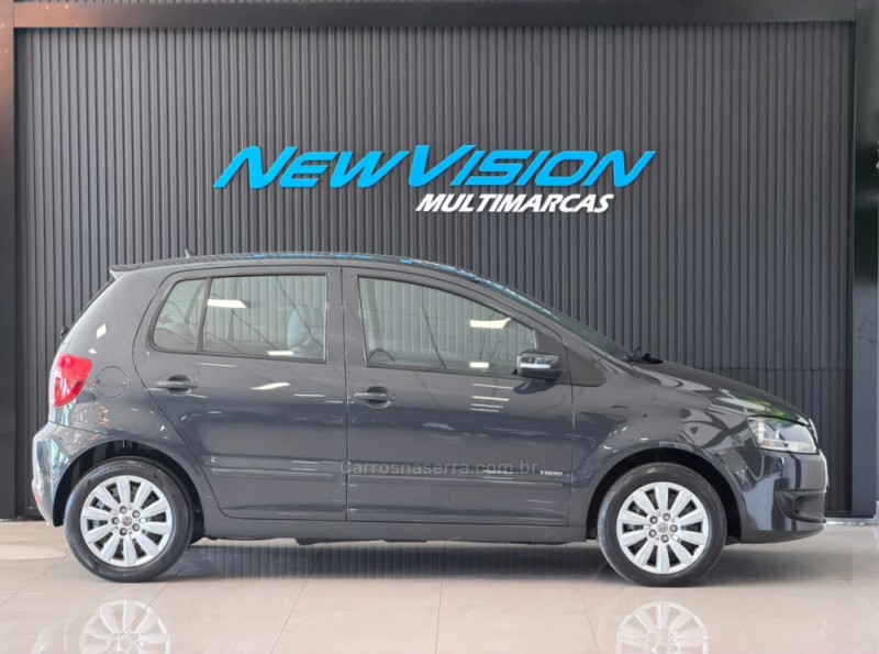 FOX 1.0 MI TREND 8V FLEX 4P MANUAL - 2010 - ESTâNCIA VELHA
