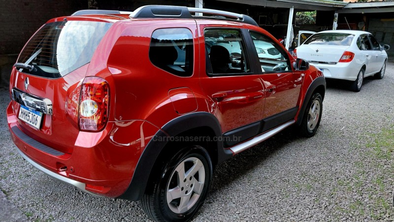 DUSTER 1.6 DYNAMIQUE 4X2 16V FLEX 4P MANUAL - 2015 - CAXIAS DO SUL