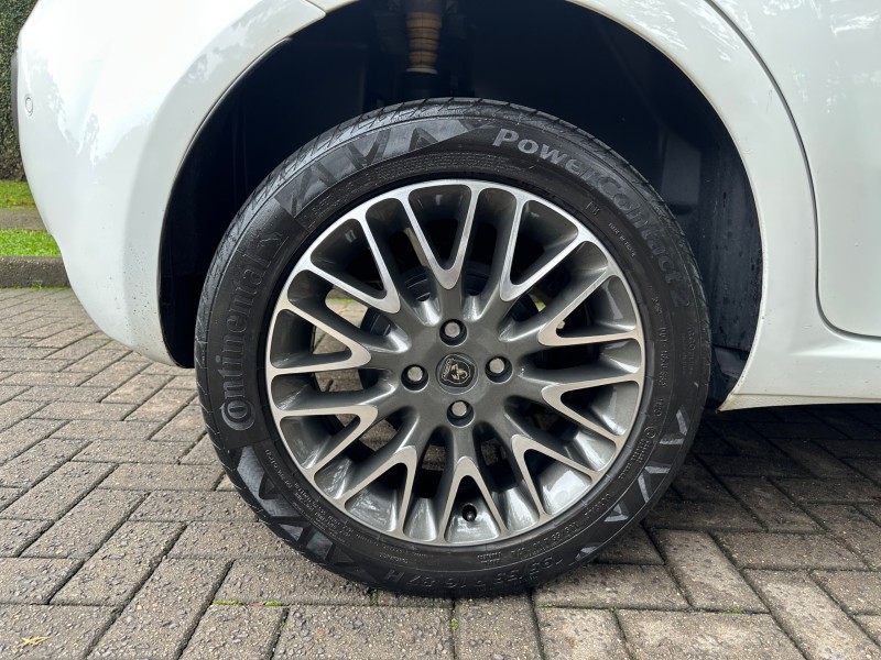 PUNTO 1.6 ESSENCE 16V FLEX 4P MANUAL - 2013 - CAXIAS DO SUL