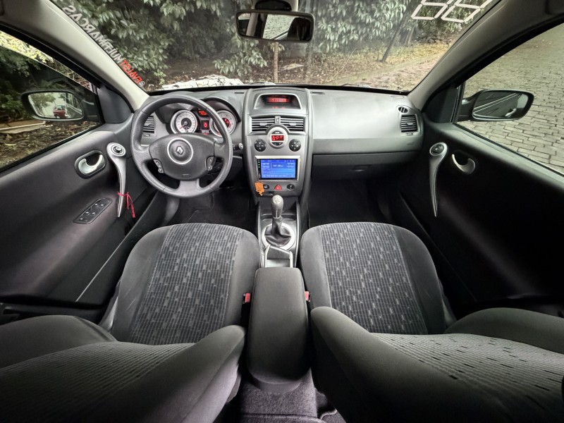 MÉGANE 1.6 EXPRESSION GRAND TOUR 16V FLEX 4P MANUAL - 2012 - CAXIAS DO SUL