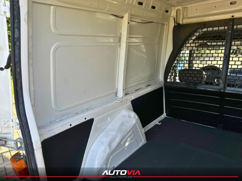 FIORINO 1.3 MPI FURGÃO 8V FLEX 2P MANUAL - 2004 - SAPIRANGA