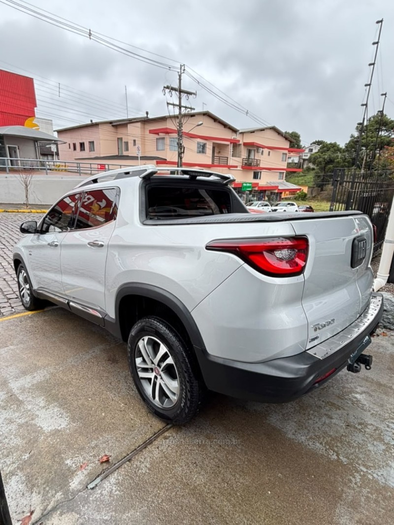 TORO 2.0 16V TURBO DIESEL VOLCANO AT9 4X4 AUTOMÁTICO - 2017 - SãO FRANCISCO DE PAULA