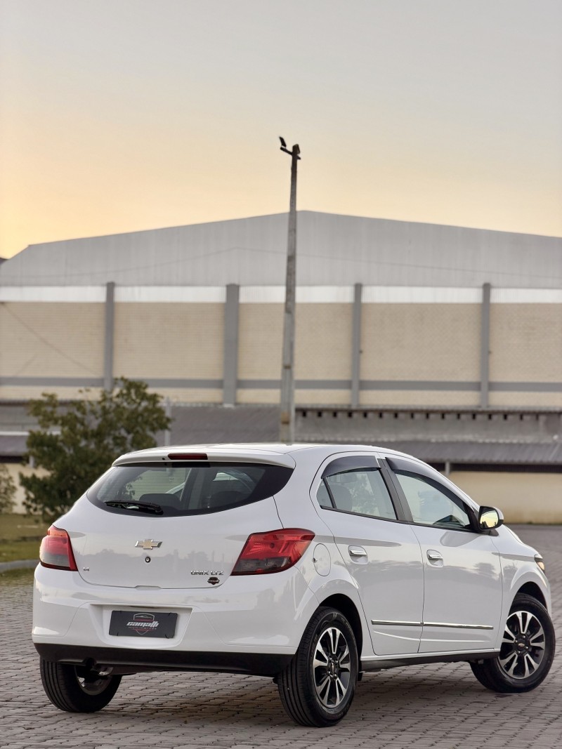 ONIX 1.4 MPFI LTZ 8V FLEX 4P MANUAL - 2014 - ANTôNIO PRADO