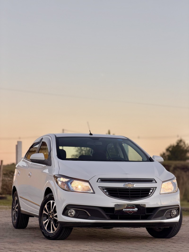ONIX 1.4 MPFI LTZ 8V FLEX 4P MANUAL - 2014 - ANTôNIO PRADO