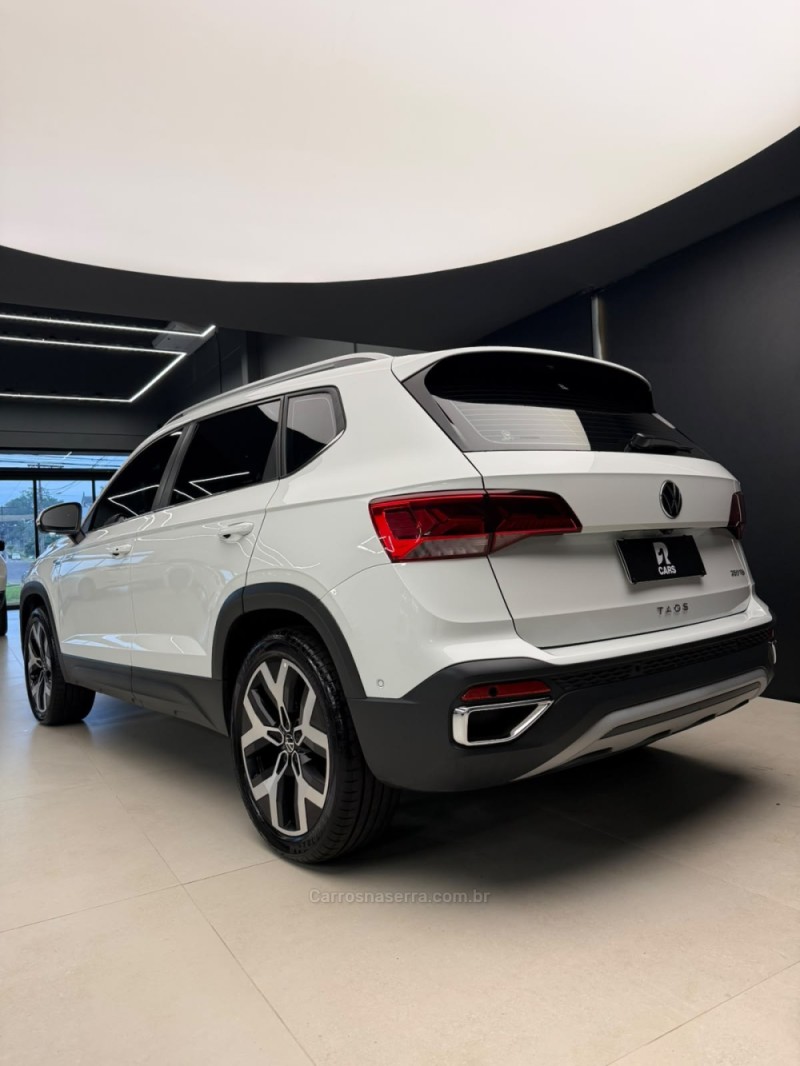 TAOS 1.4 16V HIGHLINE TSI FLEX 4P AUTOMÁTICO - 2024 - LAJEADO
