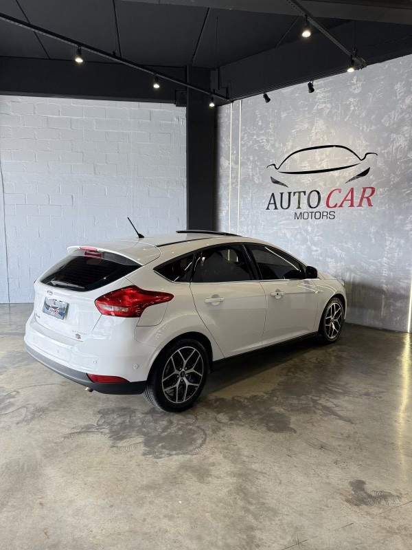 FOCUS 2.0 TITANIUM PLUS HATCH 16V FLEX 4P AUTO - 2018 - CAXIAS DO SUL