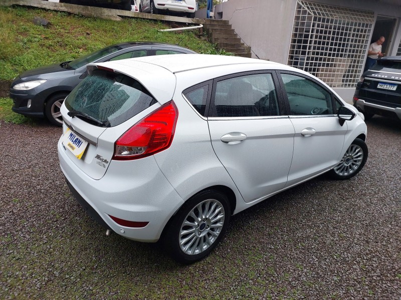 FIESTA 1.6 TITANIUM HATCH 16V FLEX 4P AUTOMÁTICO - 2014 - BENTO GONçALVES
