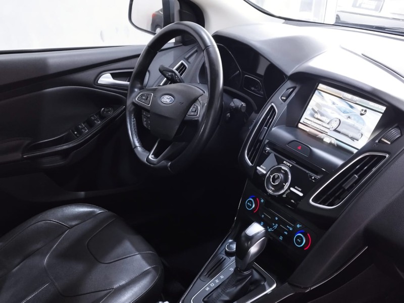 FOCUS 2.0 TITANIUM HATCH 16V FLEX 4P AUTOMÁTICO - 2016 - CAXIAS DO SUL