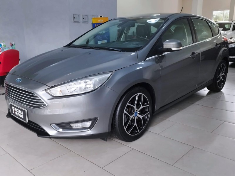 FOCUS 2.0 TITANIUM HATCH 16V FLEX 4P AUTOMÁTICO