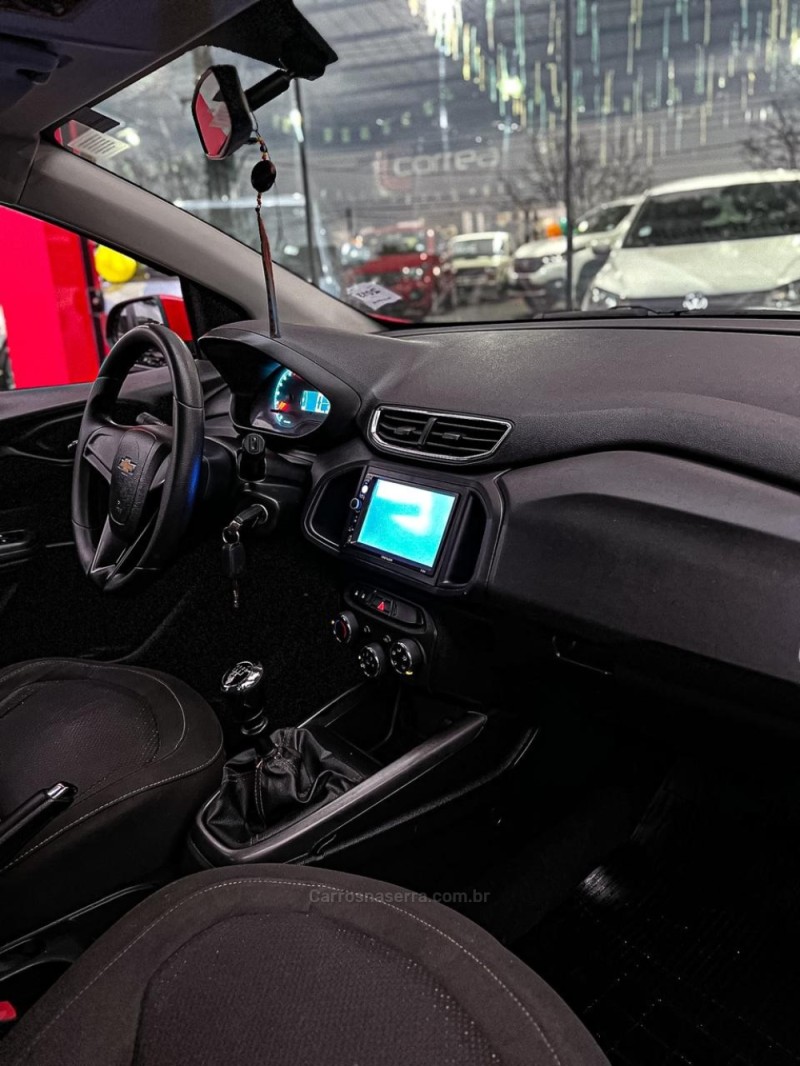 ONIX 1.0 LT 12V FLEX 4P MANUAL - 2013 - CANELA