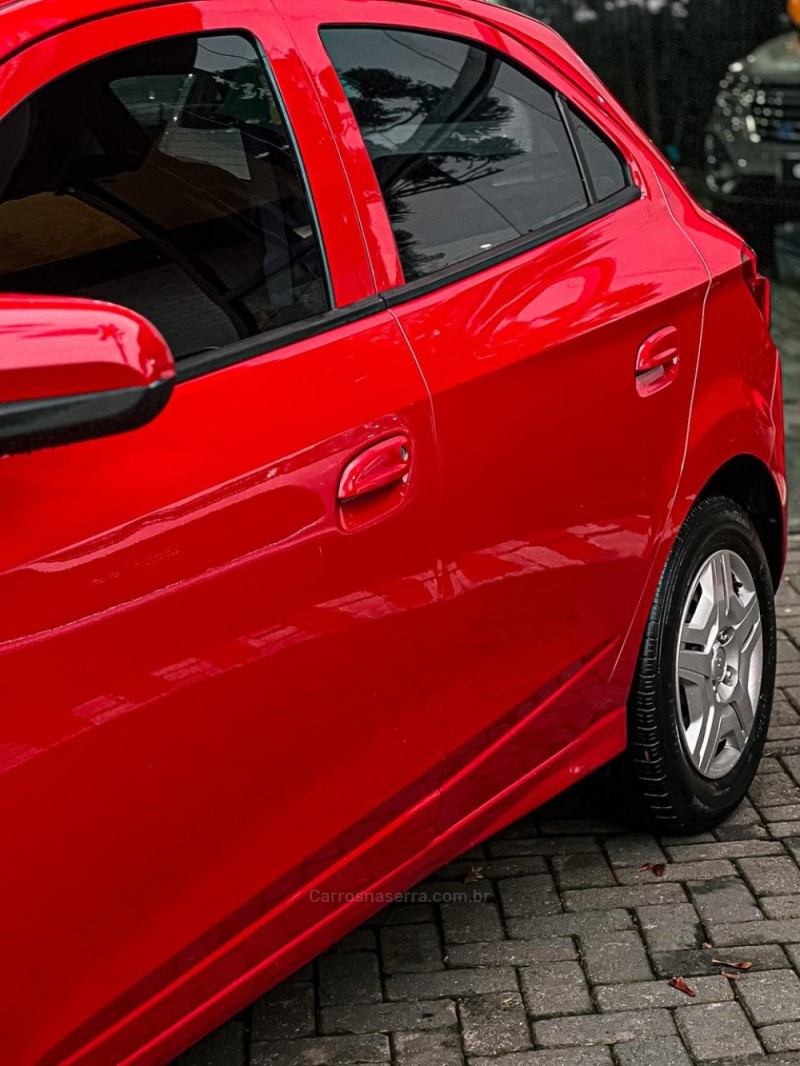 ONIX 1.0 LT 12V FLEX 4P MANUAL - 2013 - CANELA